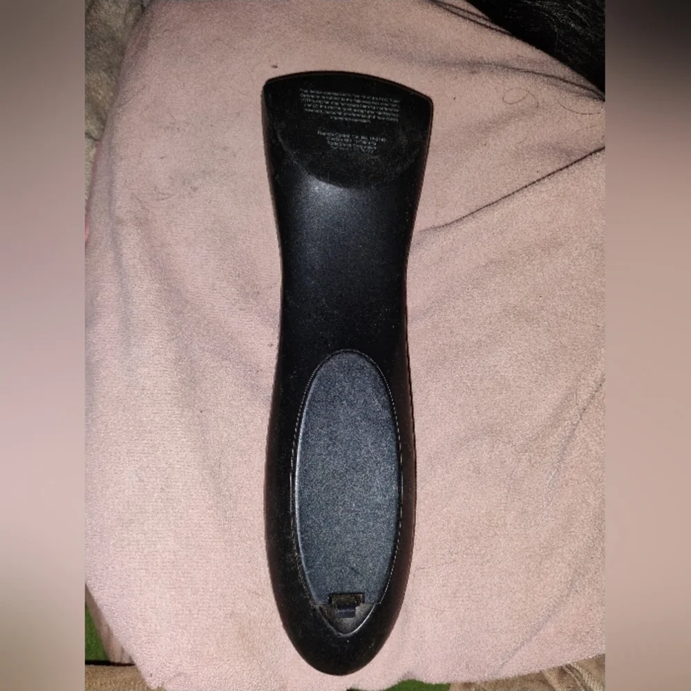 Radio Shack Remote Control - Picture 2 of 3